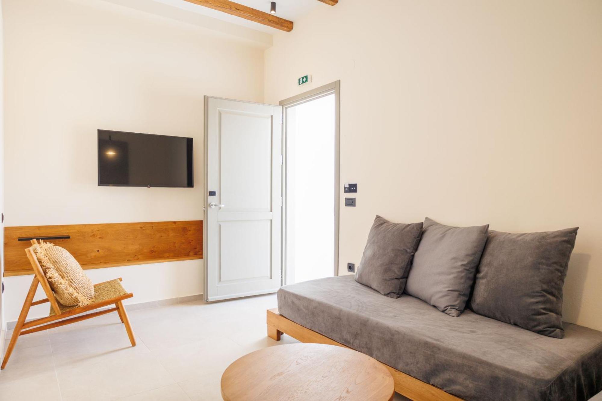 Kouros Blanc Resort & Suites Pounda Habitación foto